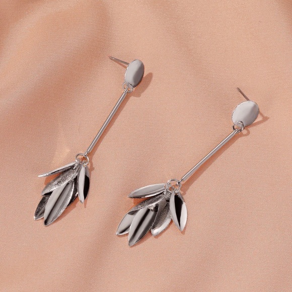 Any 4/$25! Silver Tulip Drop Stud Earrings - Picture 3 of 9